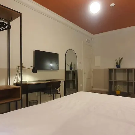 Capital No2 - Peppa * La Valeta